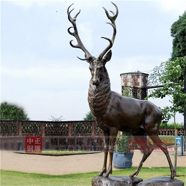 欧式园林绿地铜鹿.jpg