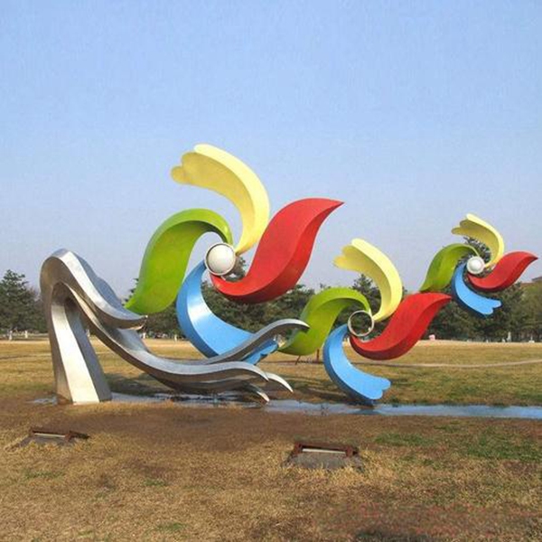 不锈钢彩绘雕塑