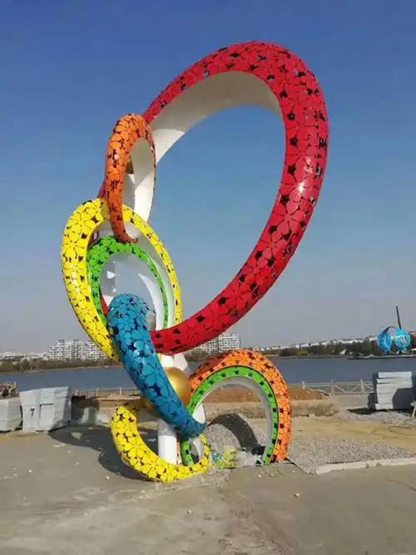 不锈钢彩绘雕塑