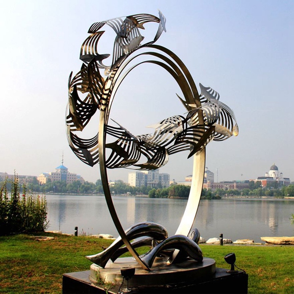 不锈钢创意雕塑
