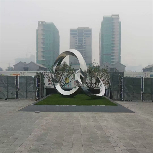 不锈钢戒指雕塑