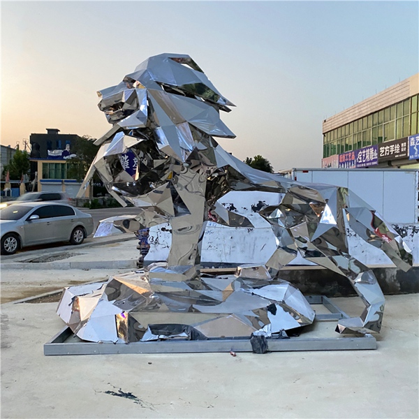 不锈钢狮子雕塑