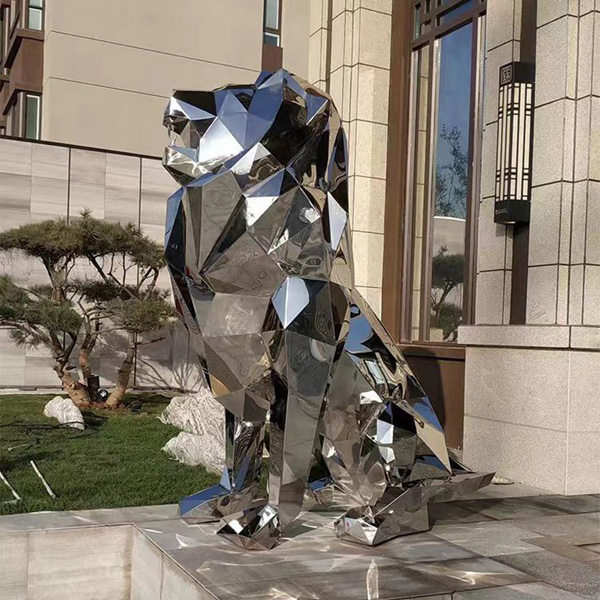 不锈钢狮子雕塑