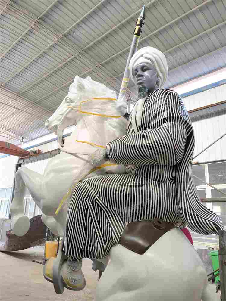 海外西非国家贝宁玻璃钢雕塑(图8)