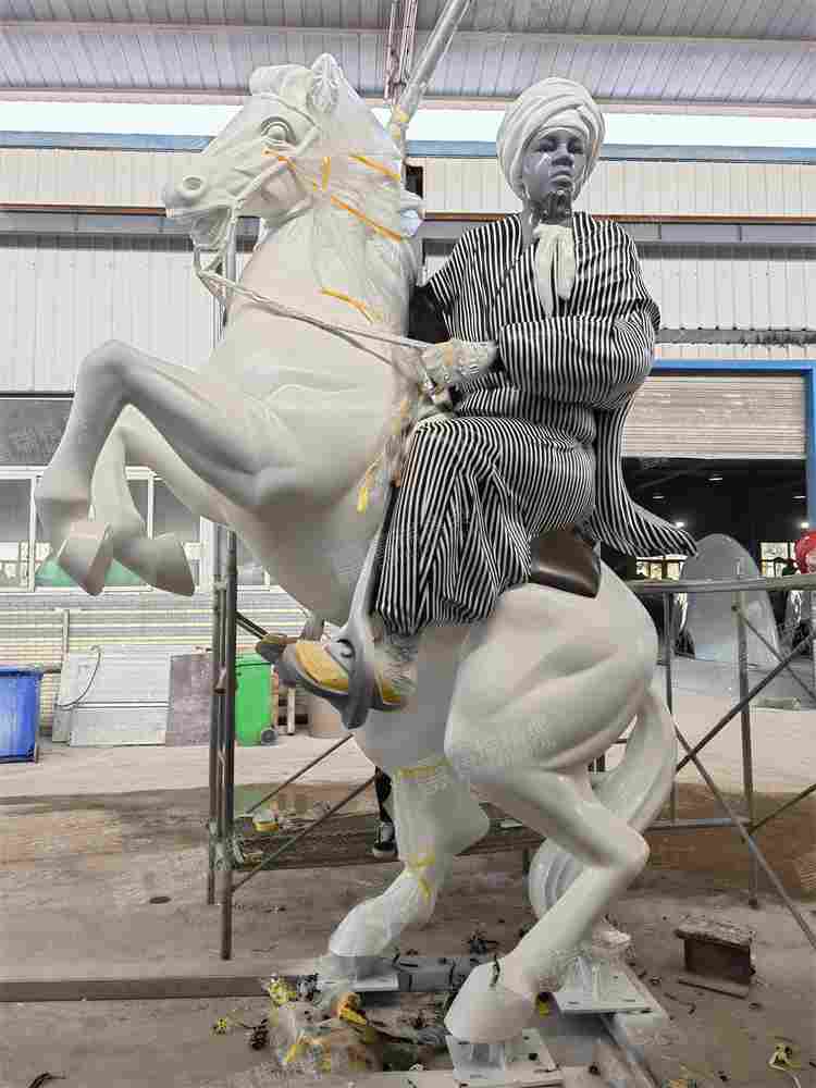 海外西非国家贝宁玻璃钢雕塑(图11)