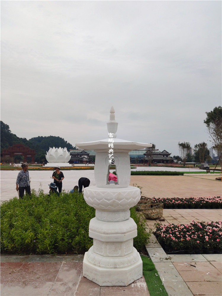 1601369851212363.jpg 四川乐山大佛景区莲花雕塑及莲花灯(图42)