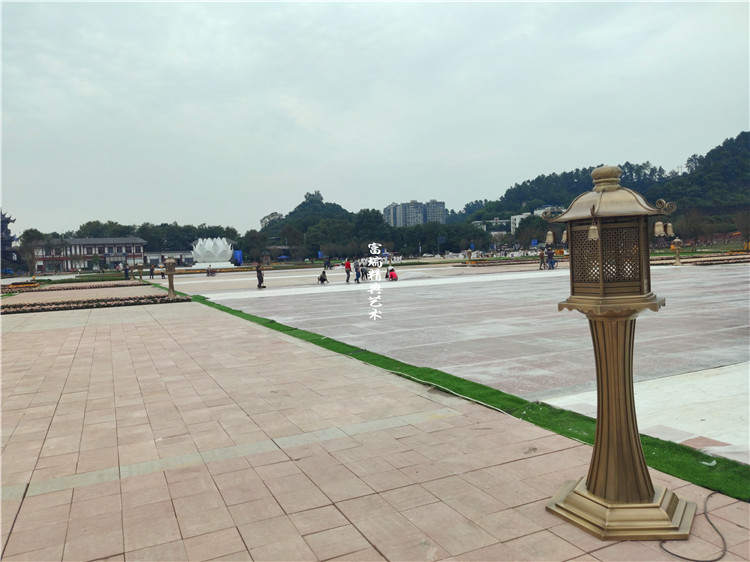 1601369851189082.jpg 四川乐山大佛景区莲花雕塑及莲花灯(图50)