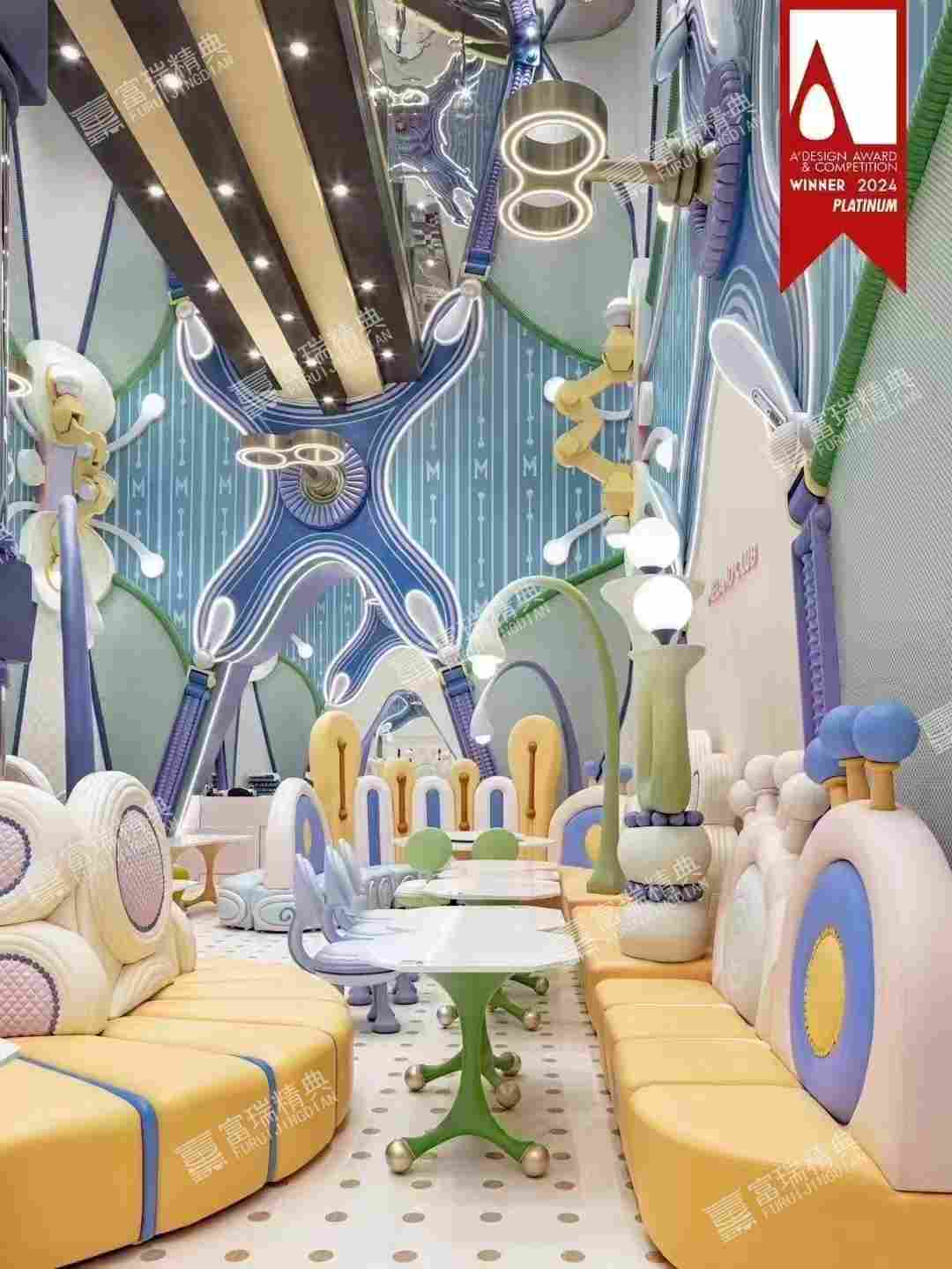 北京五棵松室内玻璃钢美陈雕塑(图1)